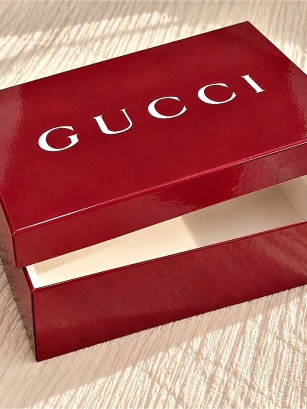 Gucci Red Shoe Box real authentic